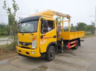時(shí)風(fēng)隨車吊,藍(lán)牌隨車吊,2噸隨車吊,價(jià)格多少錢?